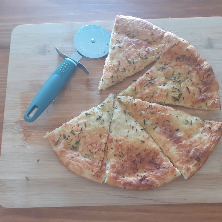 review photo of Pick n Pay Garlic & herb focaccia shared by @plantbasedpisces on 29 Aug 2022 - review
