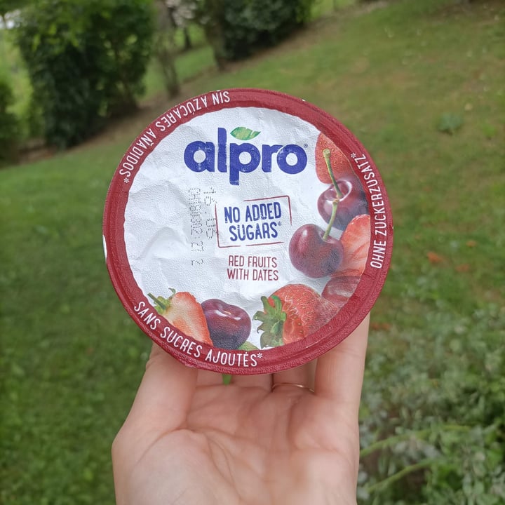 review photo of Alpro yogurt frutti rossi shared by @crastreviso21 on 28 May 2022 - review