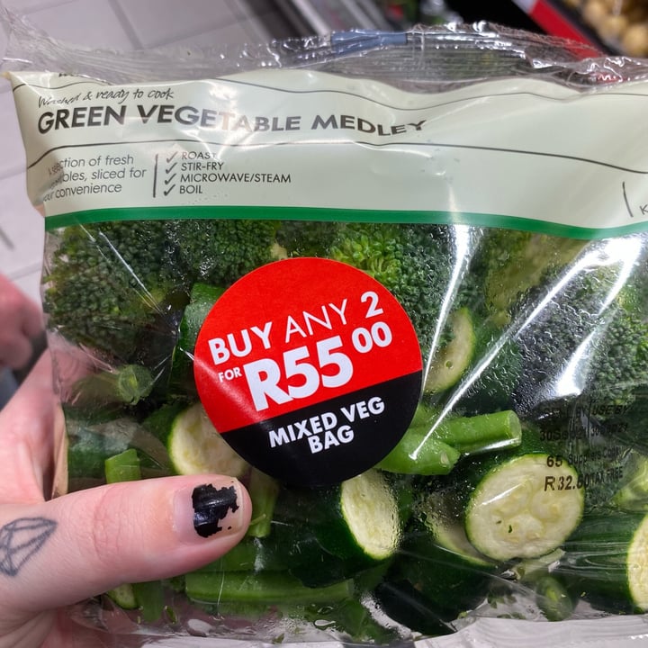 photo of Woolworths Food Green vegetable medley shared by @lillywood86 on  30 Sep 2021 - review