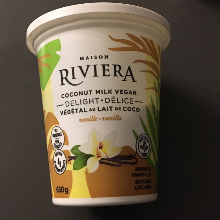 photo of Maison Riviera Coconut Milk vegan Yogurt Vanilla shared by @andreane on  12 Nov 2021 - review