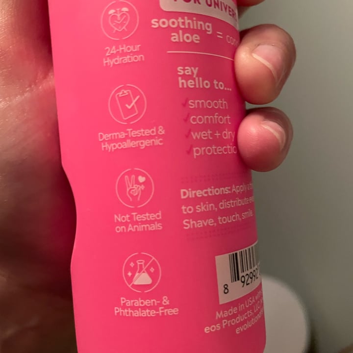 photo of EOS Pomegranate raspberry shave cream shared by @risinghope on  20 Jun 2022 - review