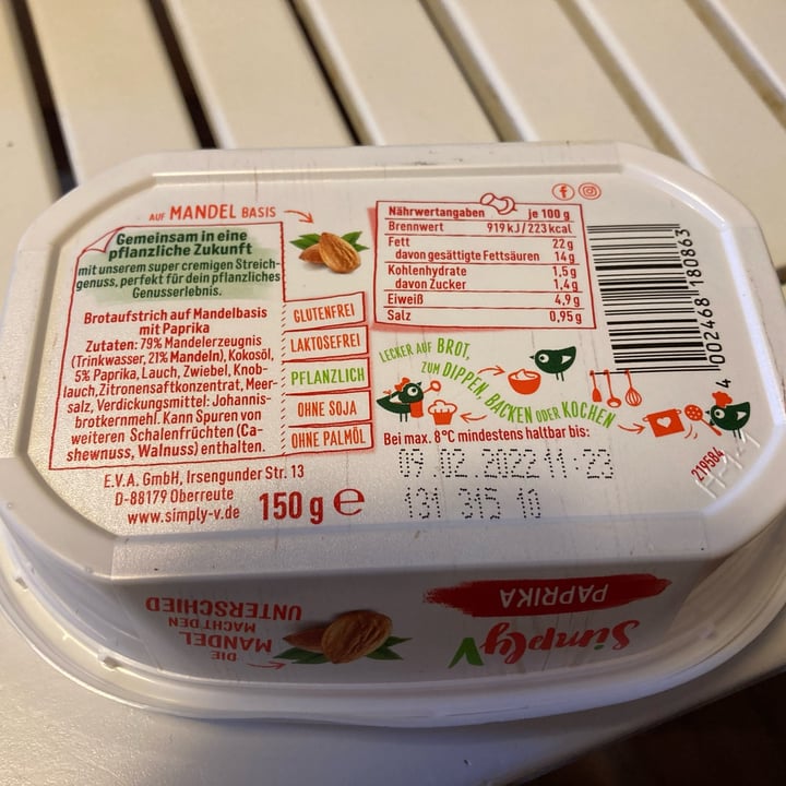 photo of Simply V Cremiger Paprika Streichgenuss shared by @lamoona on  17 Jan 2022 - review