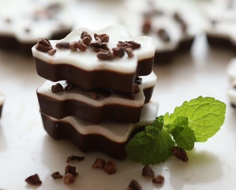 Vegan Keto Fat Bombs: Chocolate Peppermint Recipe