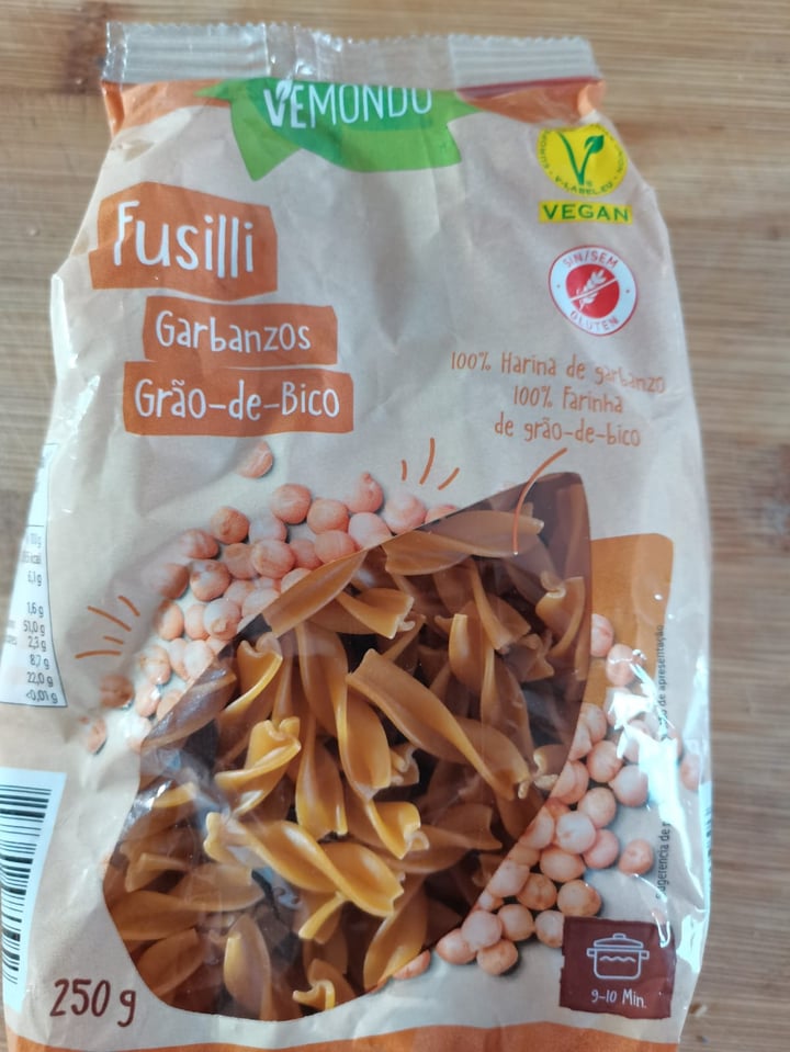 photo of Vemondo Fusilli de Garbanzos shared by @juniperusvegan on  26 Feb 2022 - review