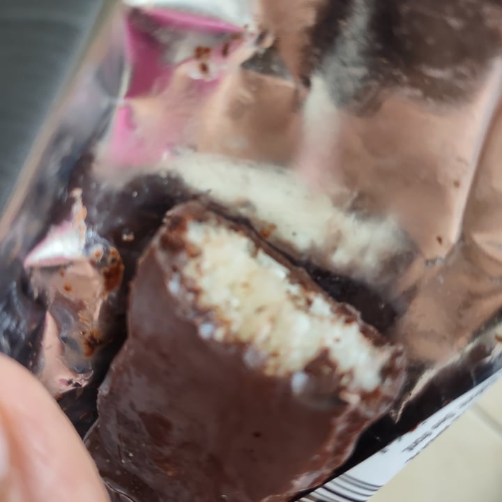 photo of Organic Larder Coconut chocolate shared by @paxvobus on  18 Apr 2022 - review