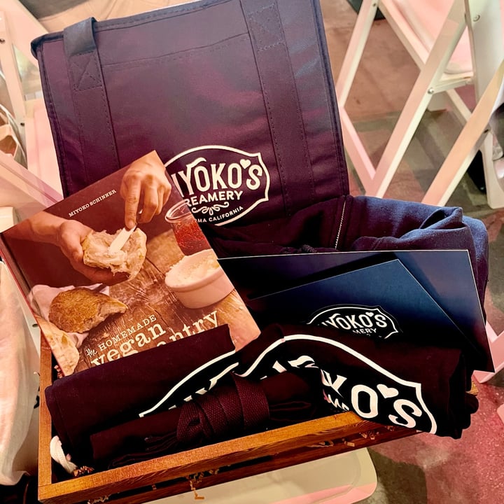 review photo shared by @oneatomicblonde on 08 Apr 2022 - post
