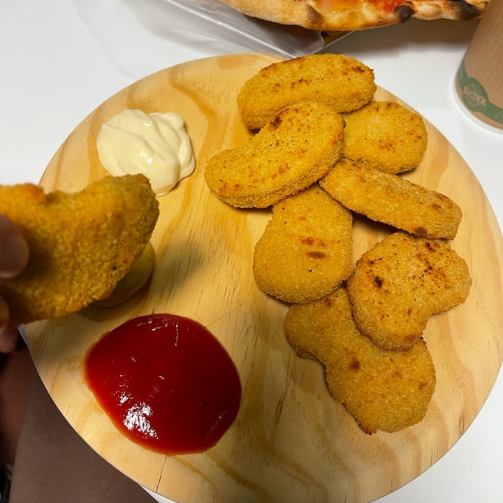 photo of Vegrano Vegan Nuggets shared by @laurasorbi999 on  01 Apr 2022 - review