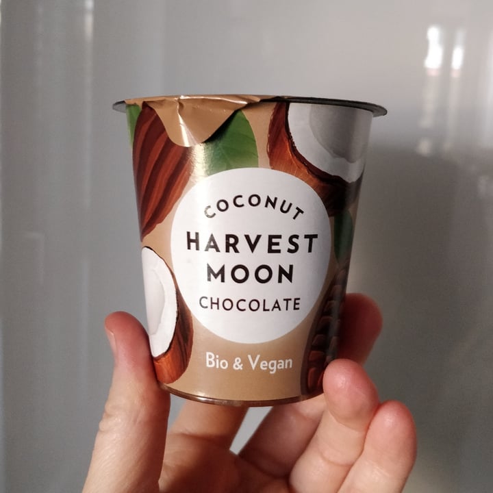photo of Harvest Moon Coconut chocolate shared by @gesakria on  01 May 2022 - review