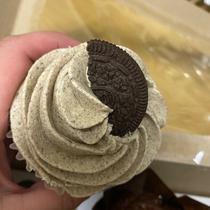photo of Jays Java & Juice Vanilla Cup cake with Oreo shared by @bianca1701 on  28 Oct 2020 - review