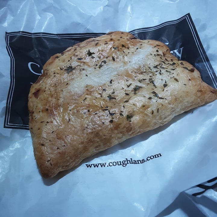 photo of Coughlans Bakery Sutton Vegan Cheese And Onion Pasty shared by @waitrosevegan on  17 Jan 2021 - review