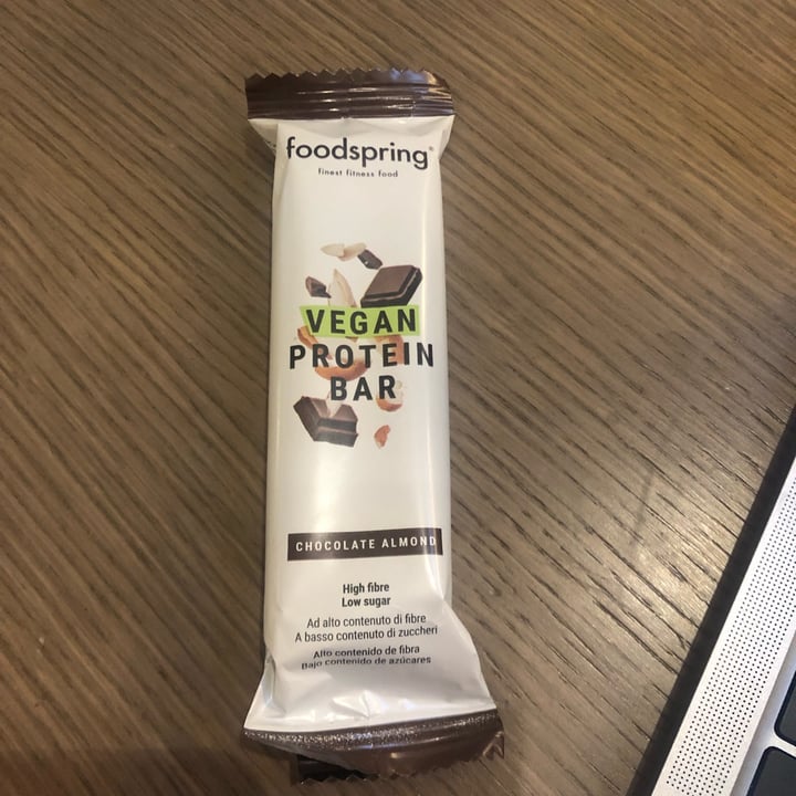 review photo of Foodspring protein bar chocolate almond shared by @youna on 16 Nov 2022 - review