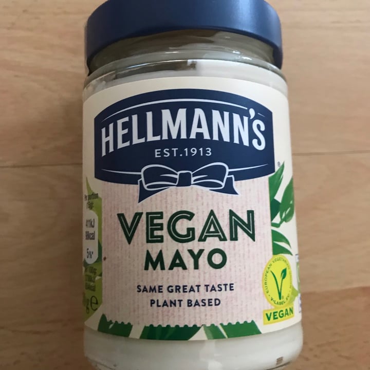 photo of Hellmann’s Hellman’s Vegan Mayonnaise shared by @commando-dragon on  18 May 2020 - review