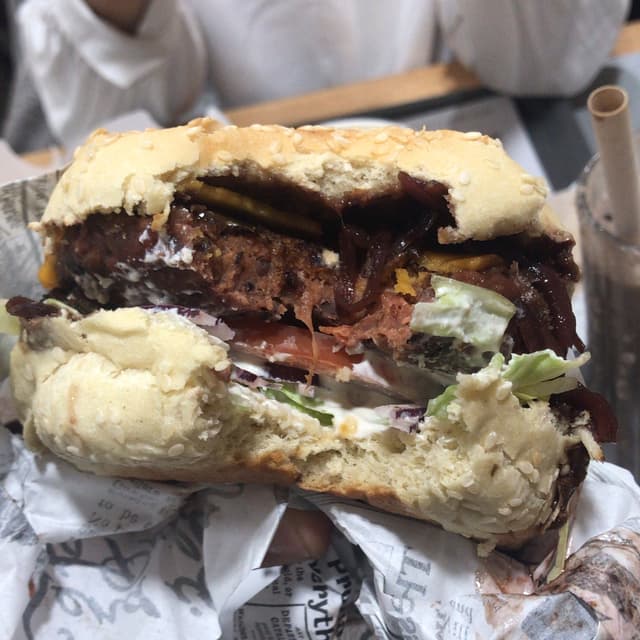 Foto del plato “Queen burger”