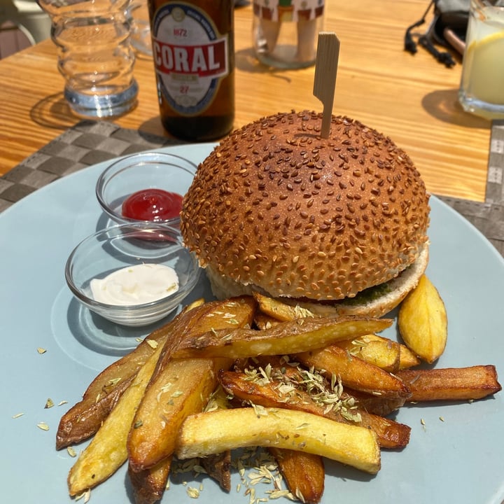 photo of Mundo Vegan Be Kind Burger shared by @mafalda43 on  28 Jun 2021 - review
