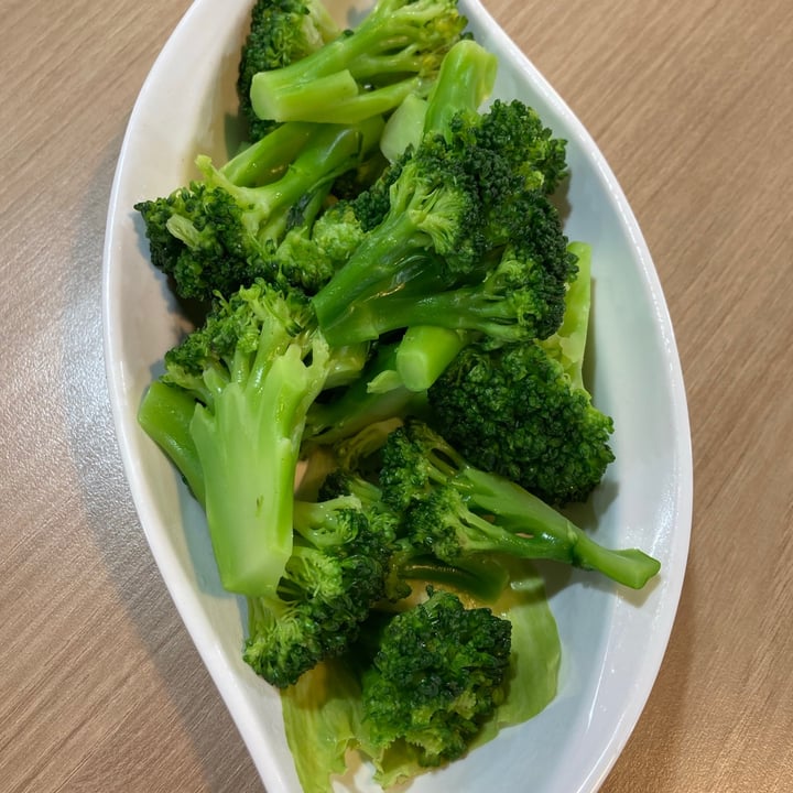 photo of Backyard Griller Broccoli 🥦 shared by @liesadesisca on  28 Sep 2021 - review