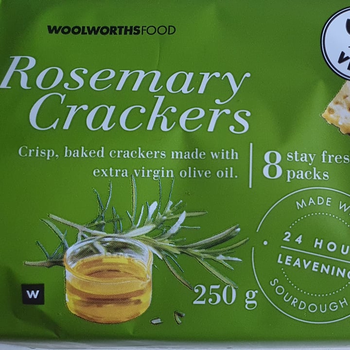 review photo of Woolworths Food Rosemary Crackers shared by @laurenkinghorn on 25 Aug 2021 - review