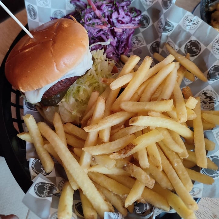 photo of Paradise Palms NY Burger shared by @clairemack on  02 Dec 2021 - review