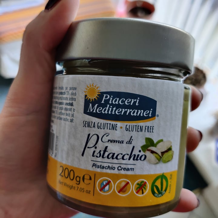 photo of Piaceri Mediterranei Crema di pistacchio shared by @flavieddu on  14 Feb 2022 - review