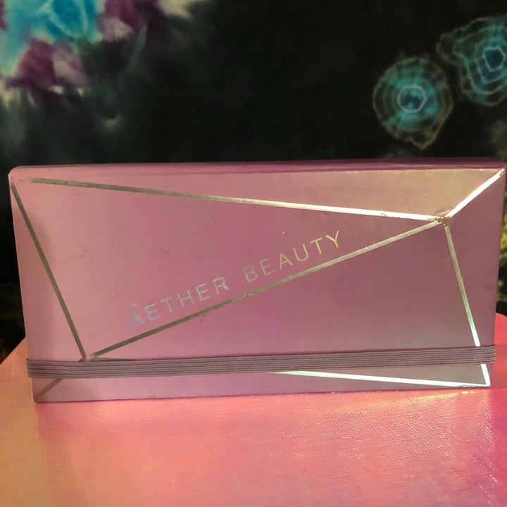 photo of Aether Beauty Amethyst Palette shared by @martina on  07 Feb 2021 - review