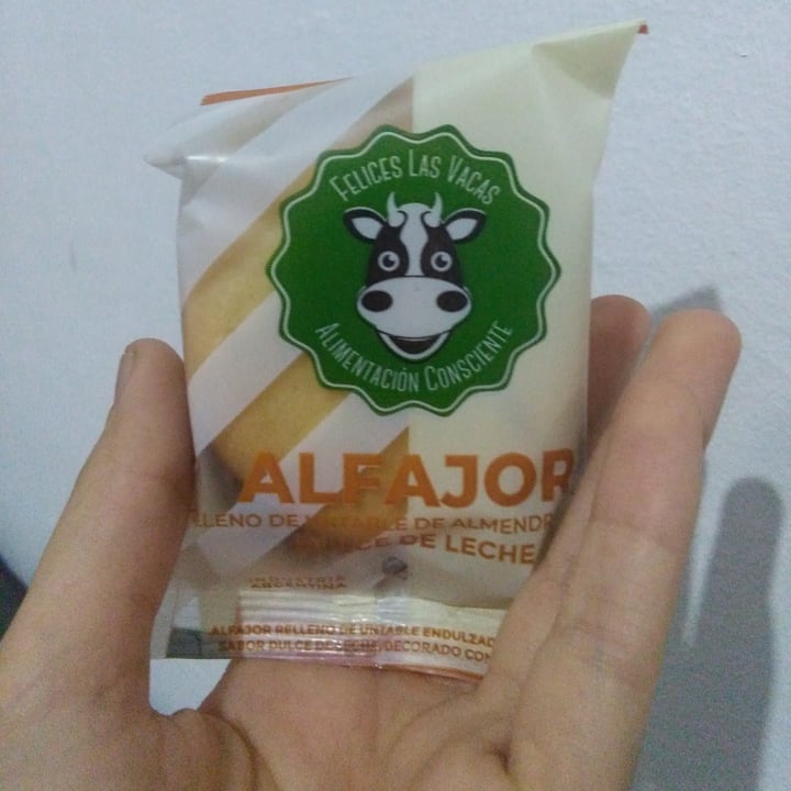 review photo of Felices Las Vacas Alfajor Maicena shared by @tefi on 02 May 2022 - review
