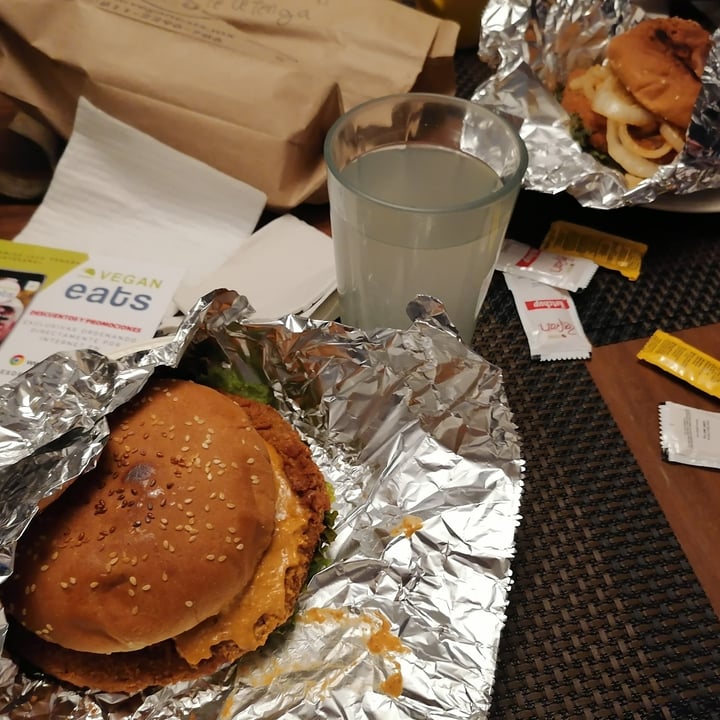 review photo of Vegan Eats Hamburguesa Crispy Vegan Chicken shared by @susan27 on 29 Jan 2021 - review