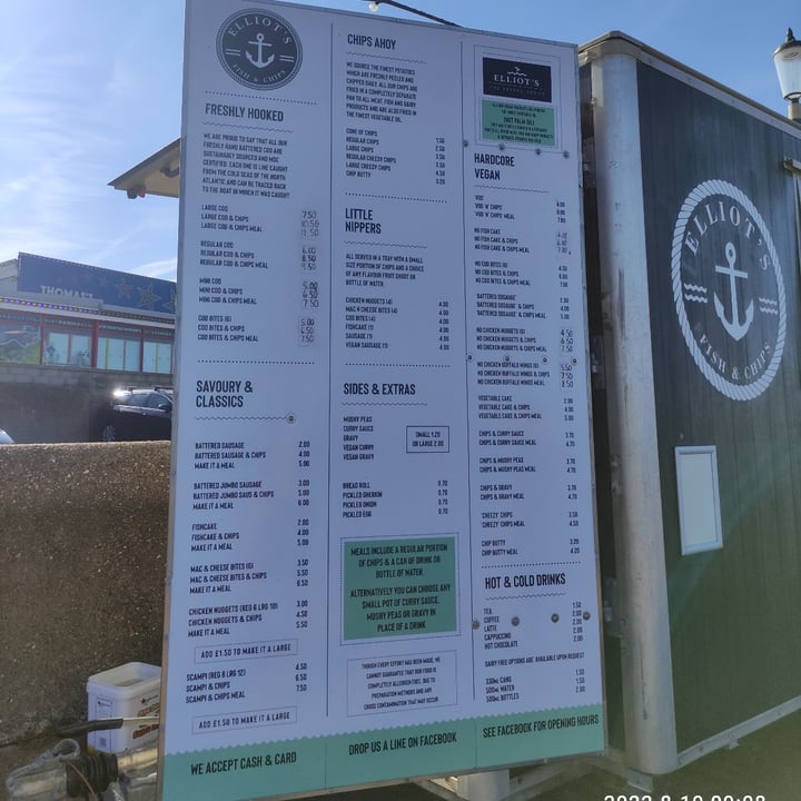 review photo of Elliots Fish & Chips 'Cheezy' Chips meal shared by @jessbunn on 10 Aug 2022 - review