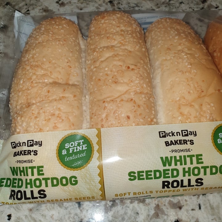 photo of Pick n Pay White Seeded Hot Dog Rolls shared by @tilana85 on  13 Jun 2020 - review