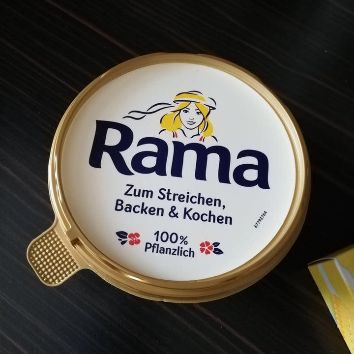photo of Rama Zum Streichen, Backen & Kochen 100% Pflanzlich shared by @mareikeks on  05 Dec 2021 - review