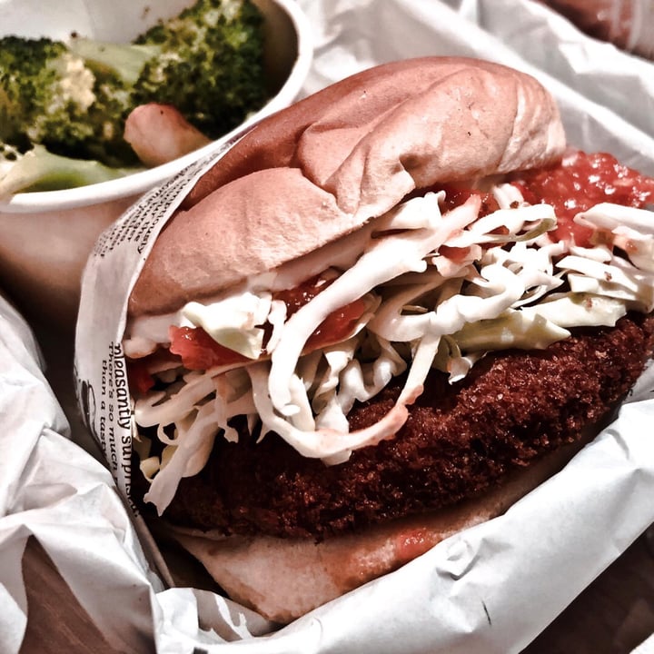 photo of VeganBurg Singapore Chili Krab Burger shared by @alettertovegans on  21 May 2019 - review