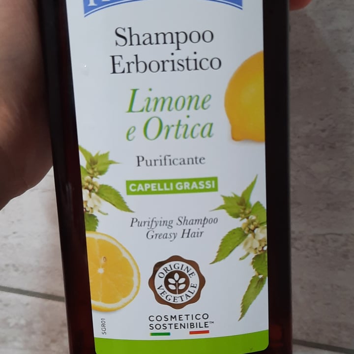 review photo of I Provenzali Shampoo Erboristico Limone e Ortica shared by @occhiettiblu on 23 Mar 2022 - review