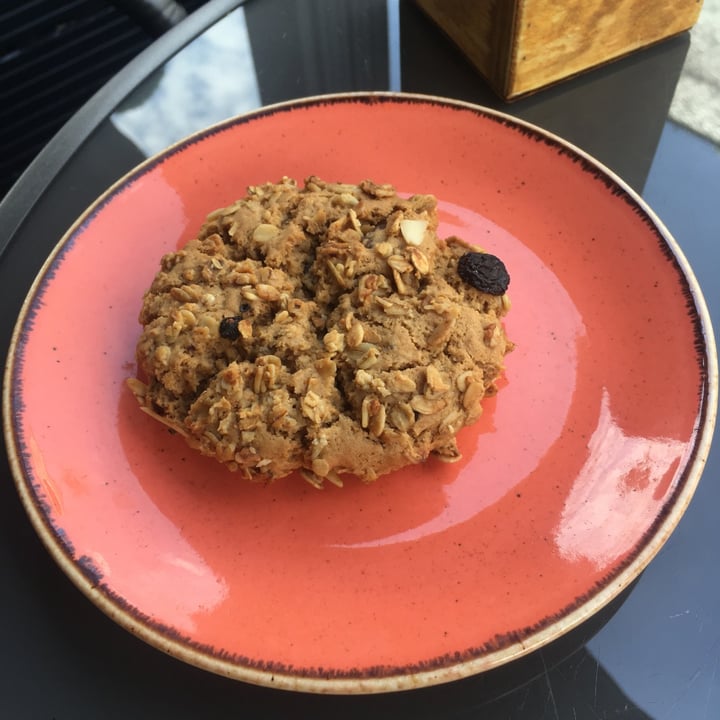 photo of HAVE AN AVO Low Sugar Granola And Dates Cookie shared by @mintypig on  17 Jul 2022 - review