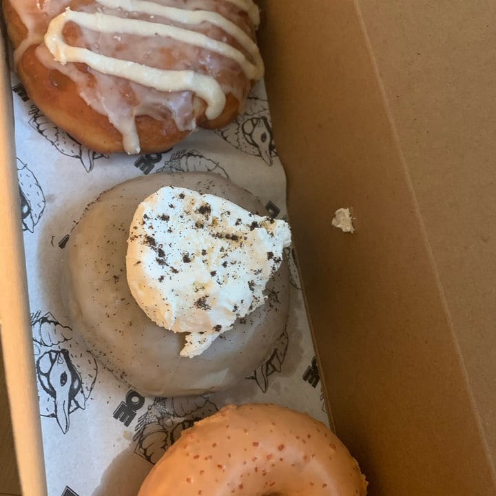 photo of Doe Donuts Portland Fog shared by @rachaelrosalie on  19 Dec 2021 - review