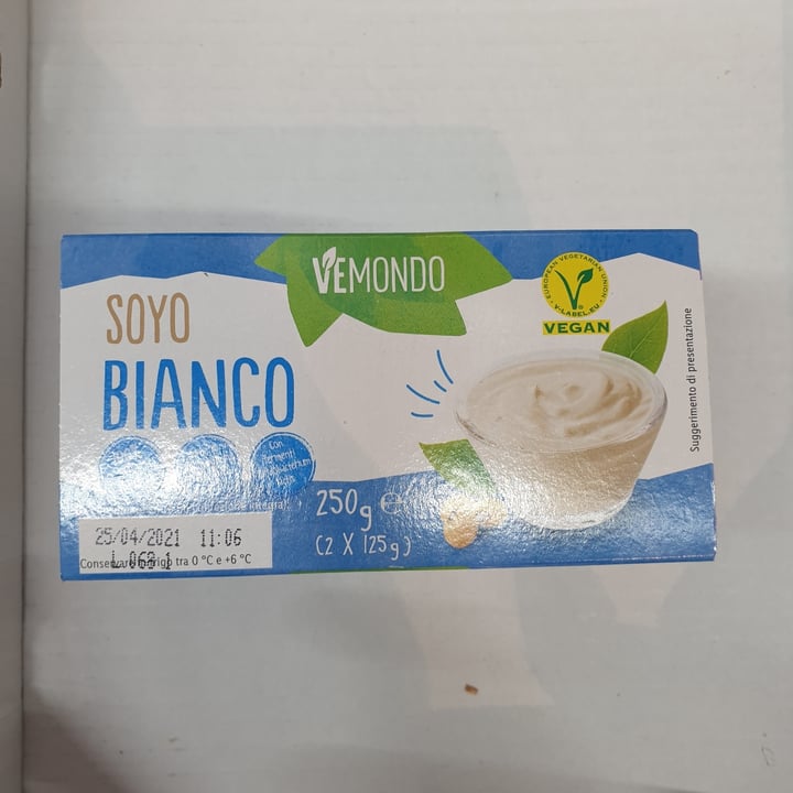 photo of Vemondo Yogurt Soyo Bianco shared by @signoragovegan on  03 Apr 2021 - review