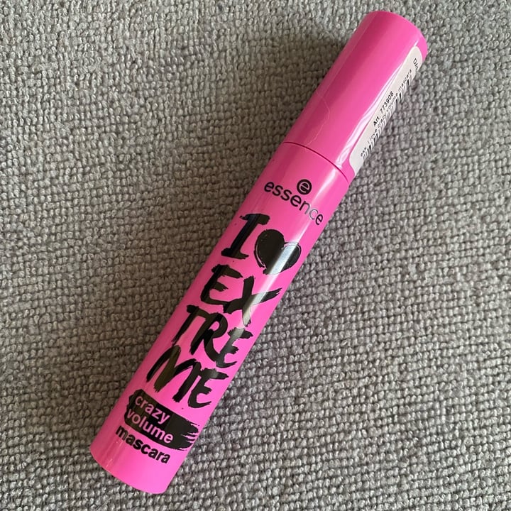 photo of Essence  I love extreme Mascara shared by @frantispecista on  02 Apr 2022 - review