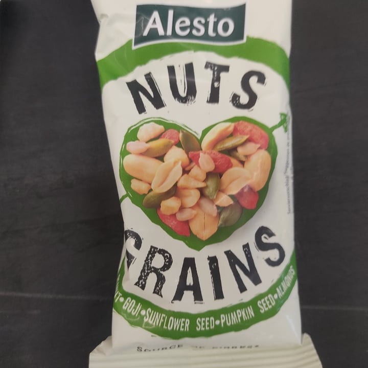 photo of Alesto Nuts grains shared by @lauradavega on  26 Feb 2022 - review