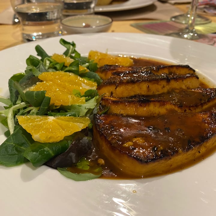 review photo of El petit vegà d'en Pep i la Laura Tofu Laqueado Con Salsa De Naranjas shared by @coque on 04 Oct 2020 - review