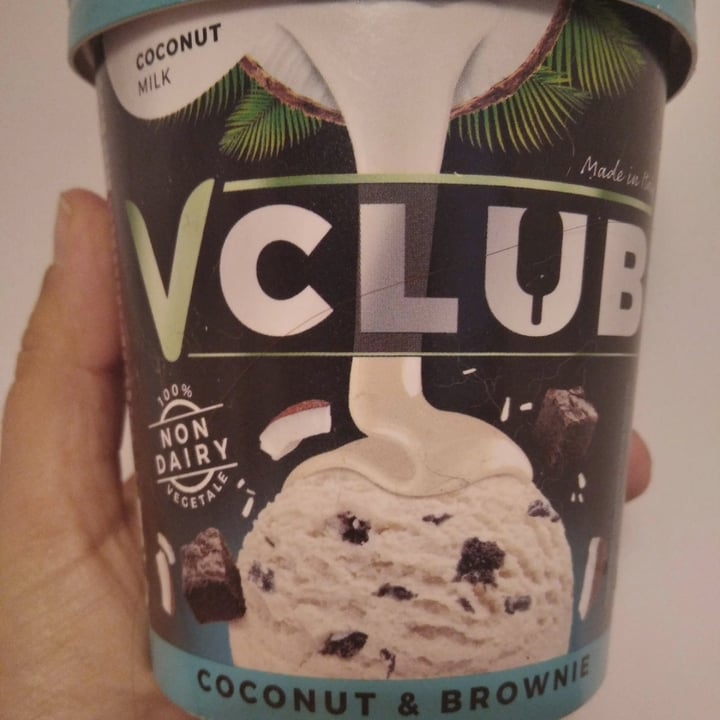 photo of VClub Coconut & Brownie shared by @lalocadelosgatos8 on  17 Jun 2022 - review