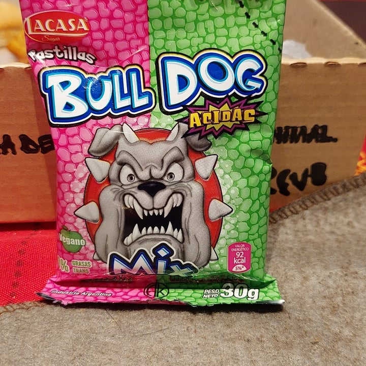 photo of Bull dog Pastillas ácidas sabor sandía shared by @emilyvegan on  25 Jan 2022 - review