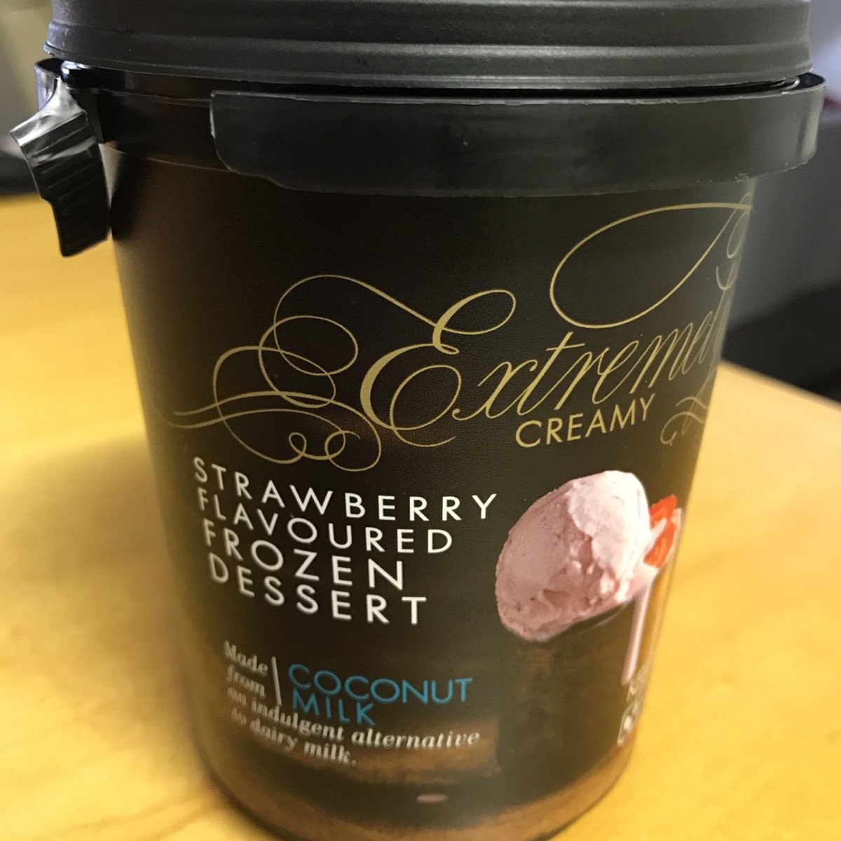 Woolworths Food Strawberry Flavoured Frozen Dessert Reviews abillion