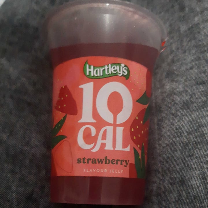 photo of Hartley’s 10 Cal Strawberry Jelly Pot shared by @veganmickymj on  17 Oct 2021 - review