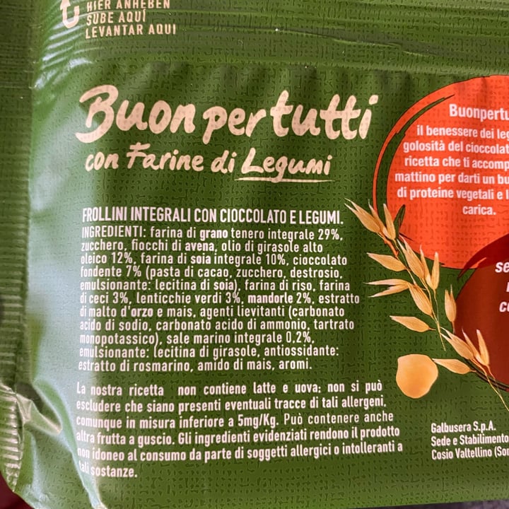 photo of Galbusera Buoni per tutti con farine di legumi con gocce di cioccolato e mandorle shared by @alecannos on  01 Apr 2022 - review