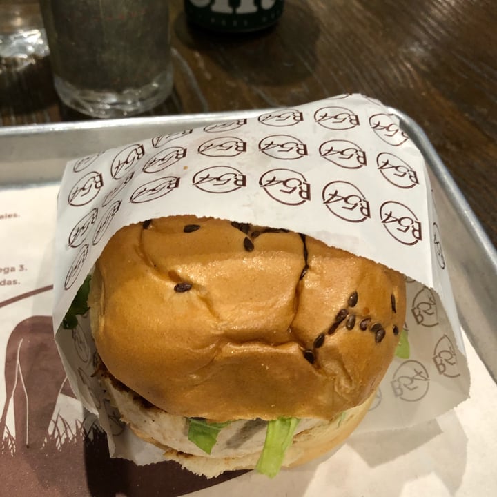 photo of Burger 54 Notchicken Burger shared by @anaacraveroo on  07 Feb 2022 - review