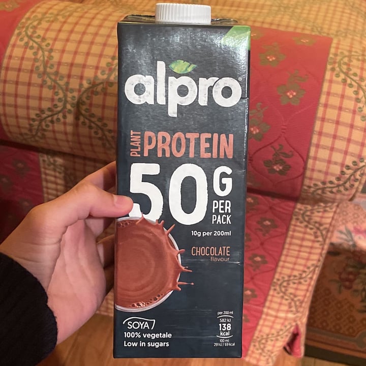 photo of Alpro Alpro 50 protein chocolate shared by @beatricevercesi on  20 Aug 2022 - review