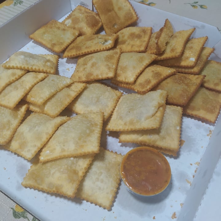 review photo of Boutique do Pastel pastel vegano, recheio de brócolis e palmito shared by @cris52 on 30 Apr 2022 - review