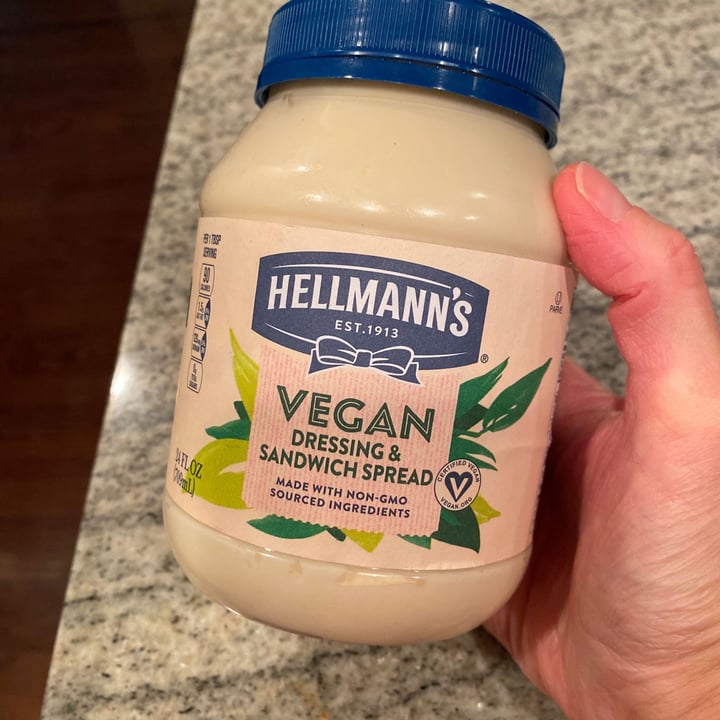 review photo of Hellmann’s Hellman’s Vegan Mayonnaise shared by @kristacara on 11 Jun 2020 - review