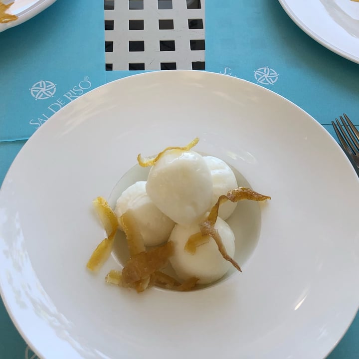 photo of Pasticceria Sal De Riso Sorbetto Al Limone shared by @ilaria00 on  21 Aug 2022 - review