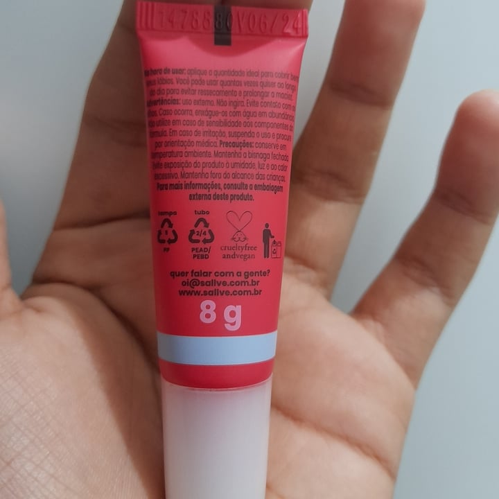 photo of Sallve Hidratante Labial shared by @renatovegetariano on  16 Oct 2021 - review