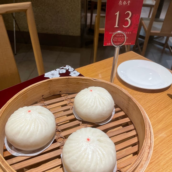 photo of Din Tai Fung Steamed Vegetarian Buns shared by @wjynn on  18 Jun 2022 - review