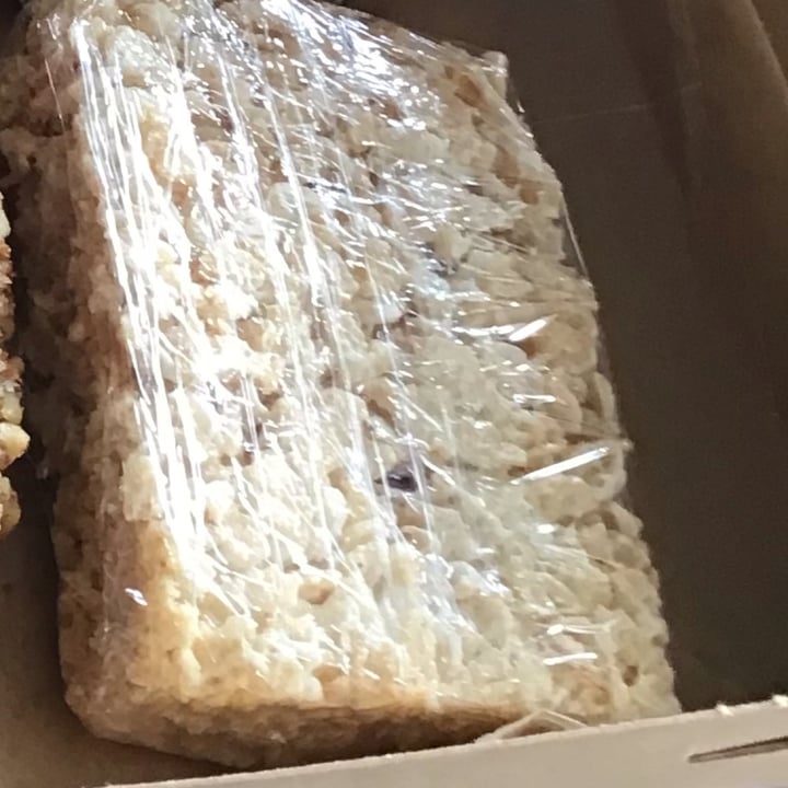 photo of Rainbow Bakery Rice crispy treat shared by @vegandancer10 on  26 Mar 2022 - review