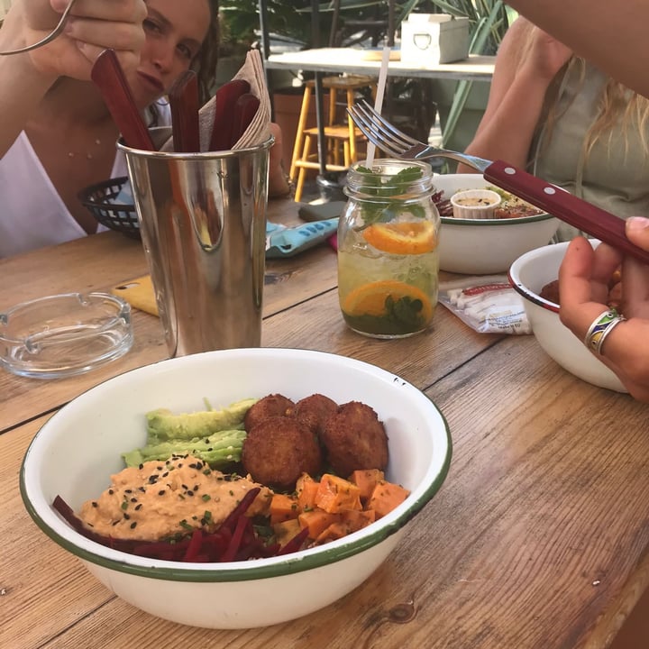review photo of Makamaka Beach Burger Cafe The Playboy shared by @sofimoni on 01 Sep 2021 - review
